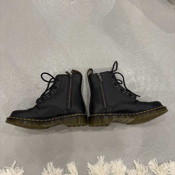 Dr. Martens 1460 Pascal Nappa Zipper Boots Women's US 7 Black Lace Up/Zip - Picture 8 of 9